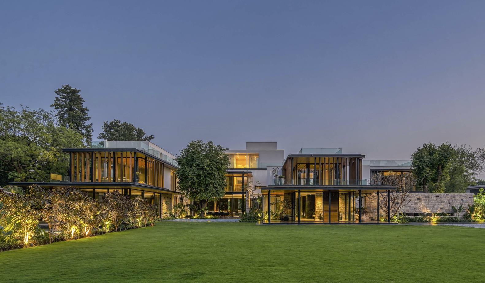 The Portico House: Where Modern Living Meets Serene Greenery