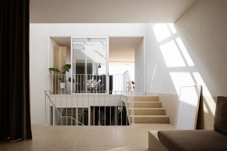 Casa M: A Harmonious Blend of Tradition and Modernity | illustrarch