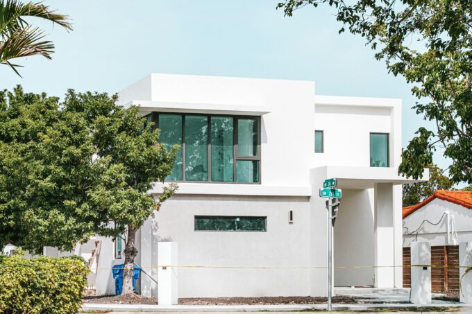The Development of the Contemporary House Designs: Harmonizing Beauty and Necessity