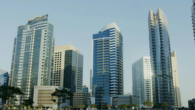 Navigating the Future: A Tech-Savvy Expat’s Guide to Buying Apartments in Dubai by 2025