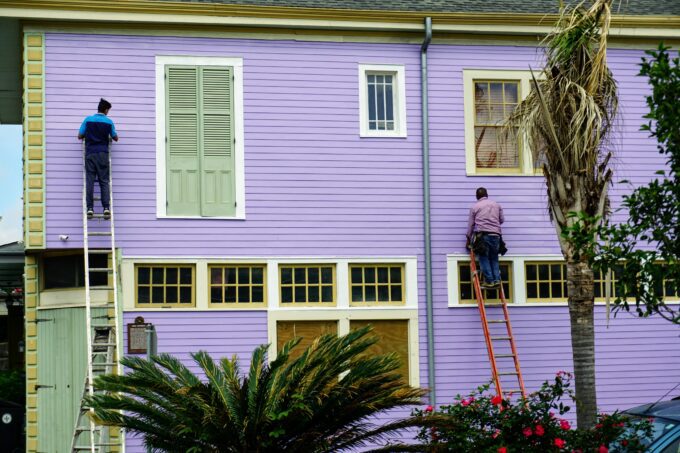 Essential Home Projects That Require Professional Siding Contractors