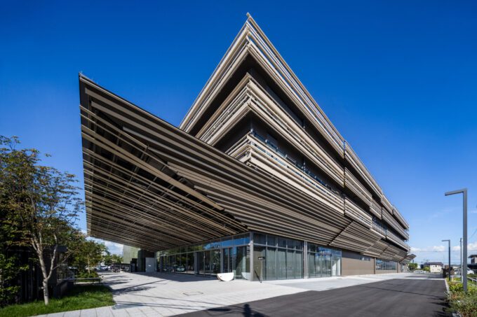 Exploring Kengo Kuma Architects Works: Nature-Inspired Designs and Sustainability