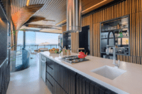 Arpoador Triplex by Mareines Arquitetura detail