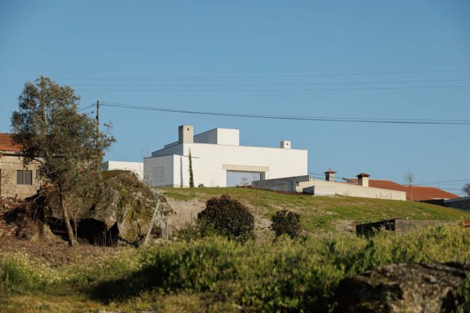 Pedrantil House by Helder da Rocha Arquitectos