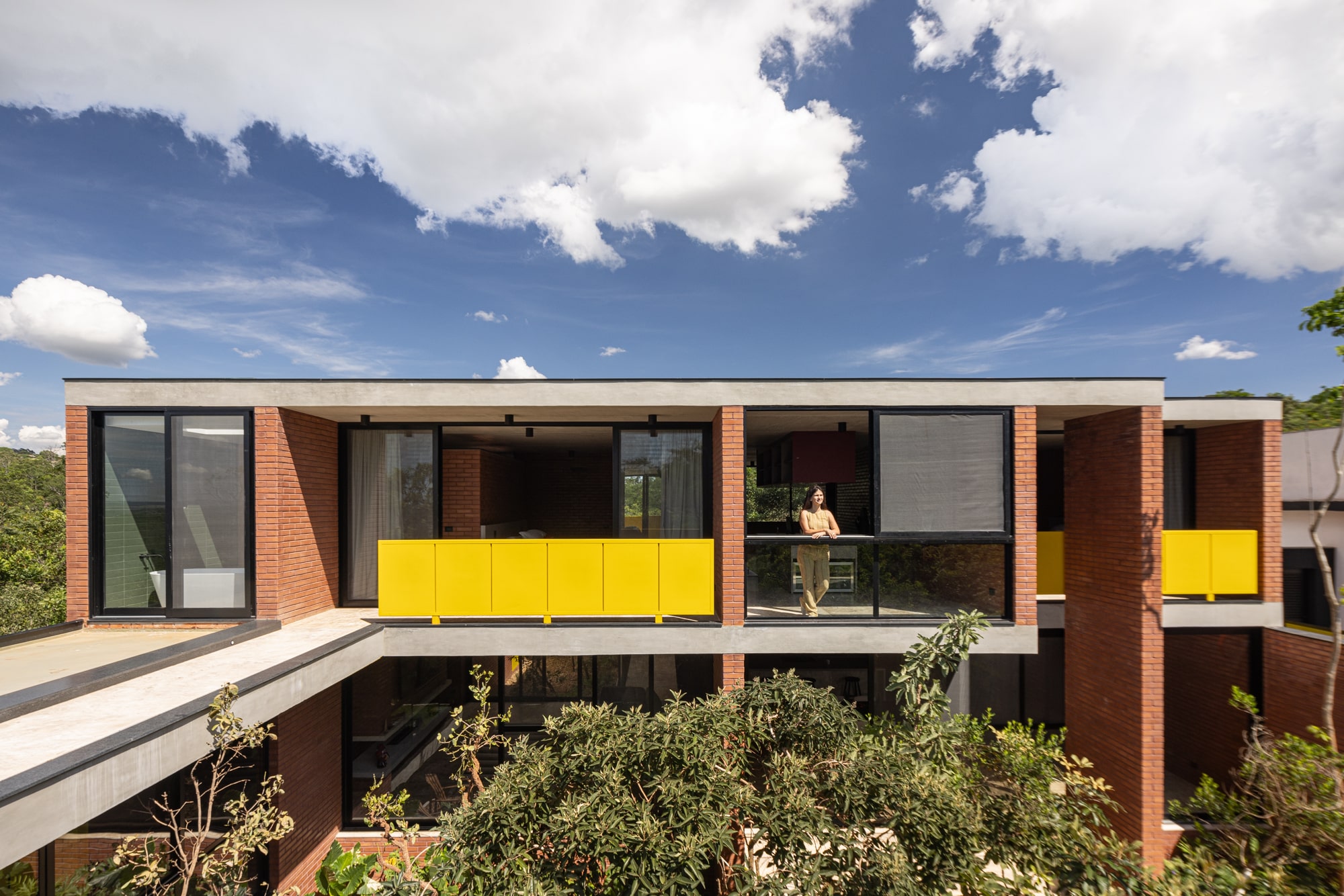 House in the Brazilian Cerrado by Hersen Mendes