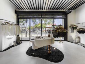 Minimalist and Urban Aesthetic Defines Retail Project by Zalc Arquitetura