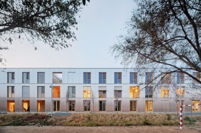 Shelter for Homeless Women in Barcelona by Vivas Arquitectos