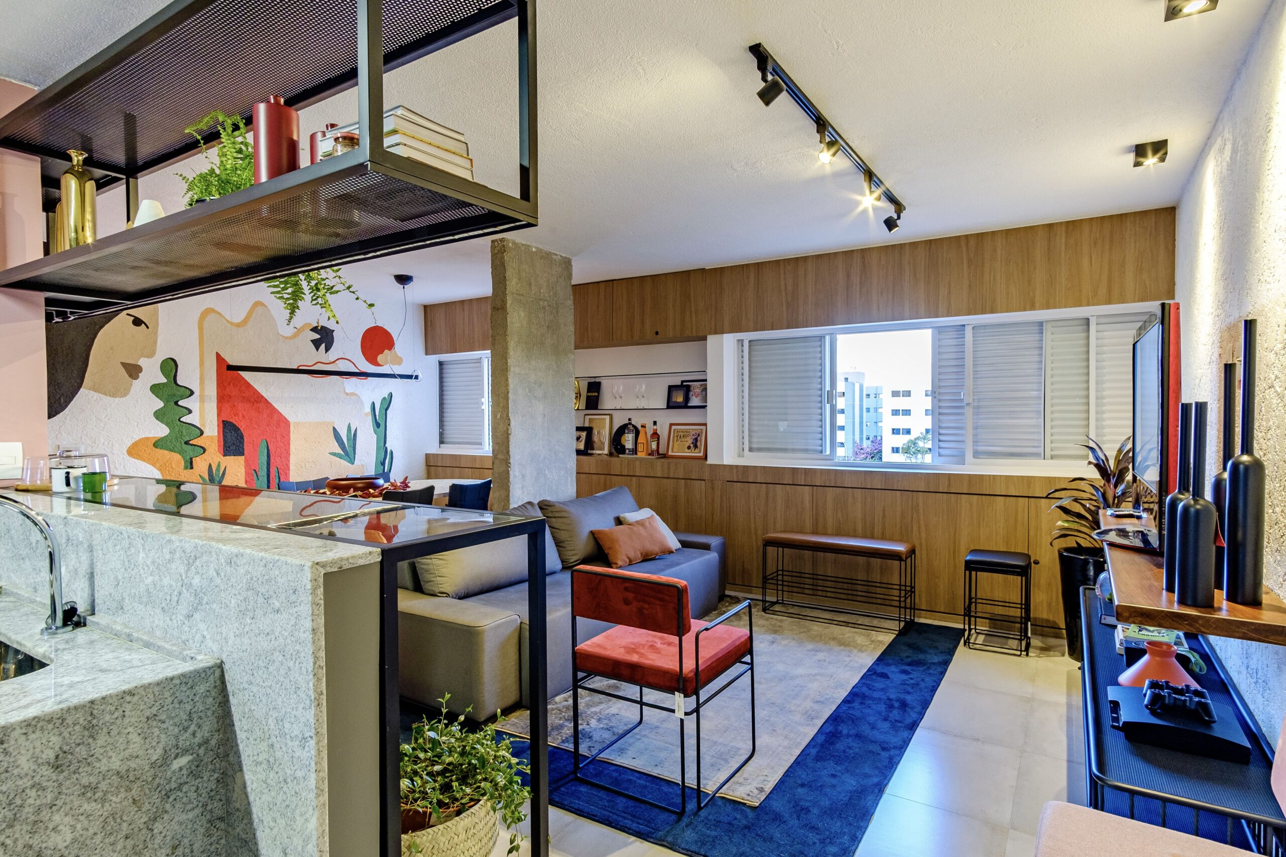 ApartaBento: Creativity and Identity Transform A Compact Apartment Into Renovation