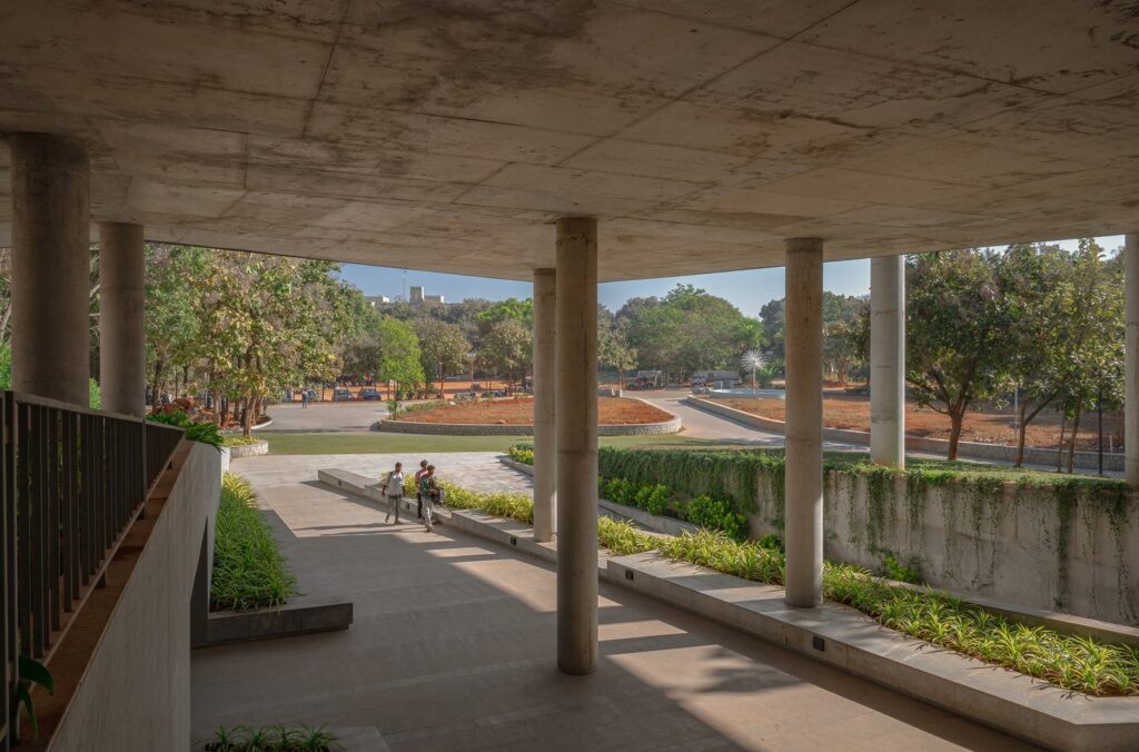 SMVIT Library by Cadence Architects | illustrarch