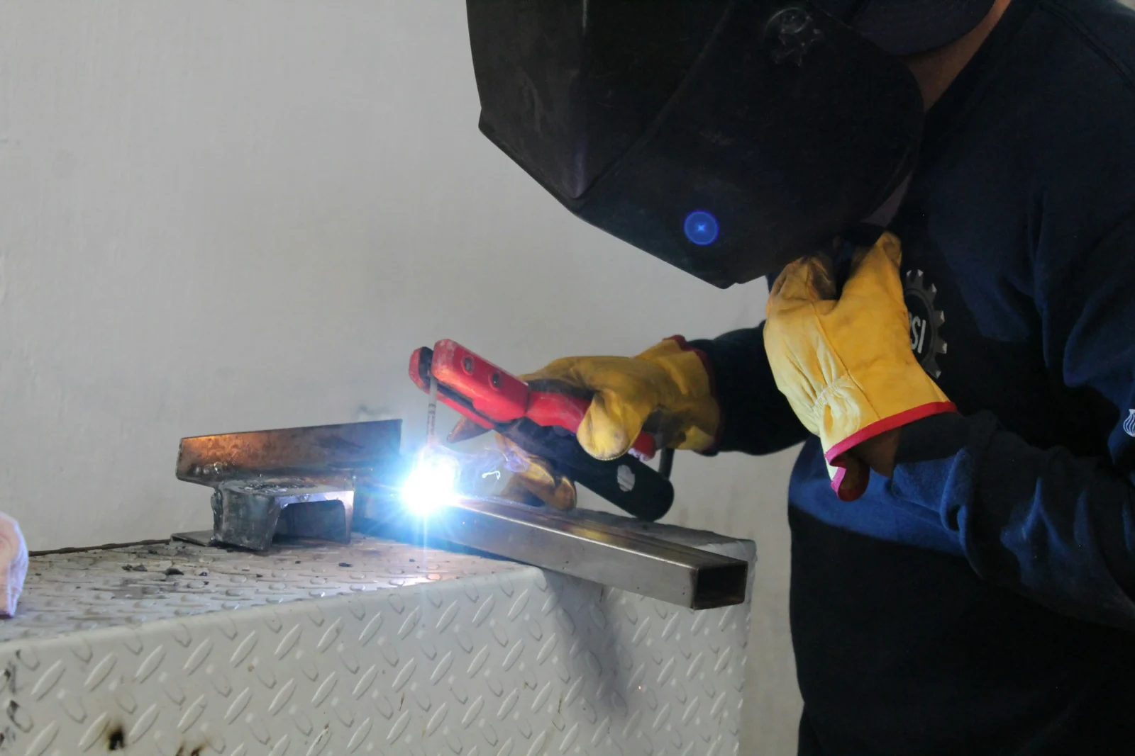 Handheld Laser Welding for Small Businesses: Is the Investment Worth It? Handheld Laser Welding for Small Businesses: Is the Investment Worth It?