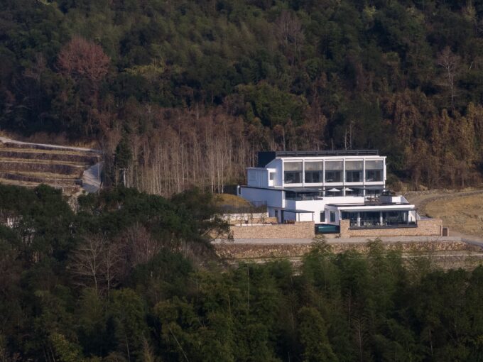 An Experimental Renewal of Mountain Architecture: Valley Homestay in Linggen Village