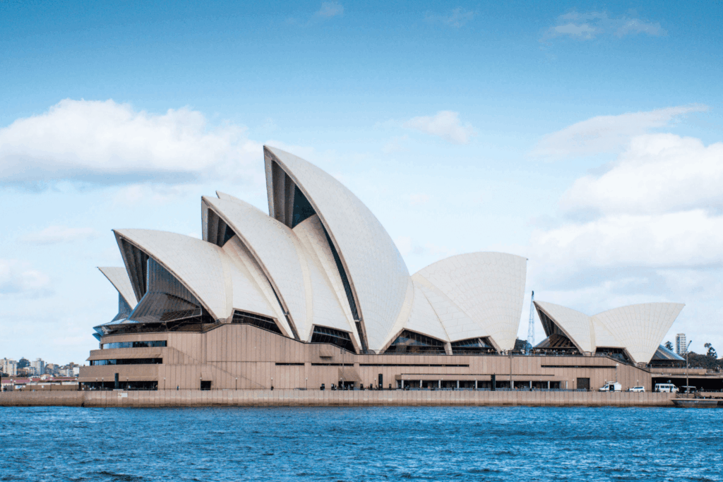 7 Landmark Buildings That Defined Architectural Eras | illustrarch