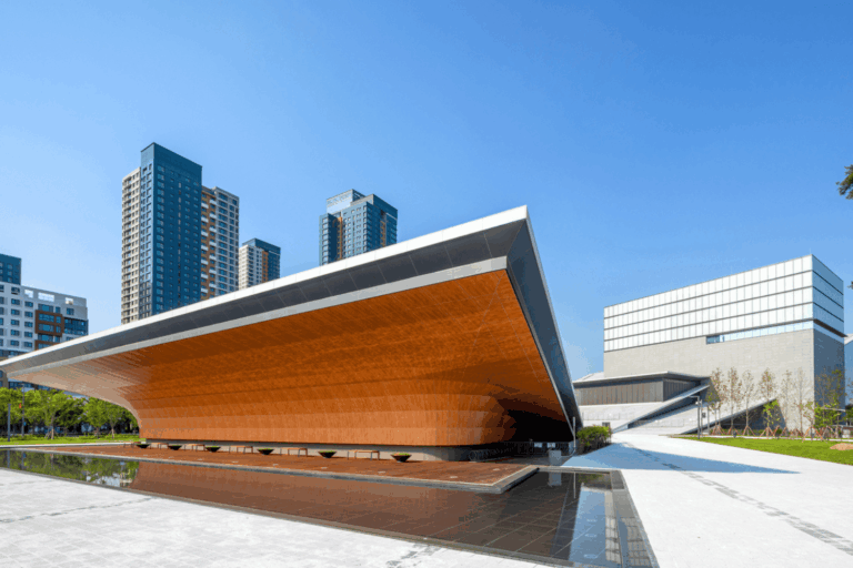 Dynamic Fascade 8 Trends in Dynamic Facade Design You Need to Know | illustrarch
