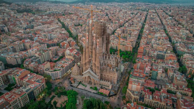 Sagrada Família Becomes World’s Tallest Church