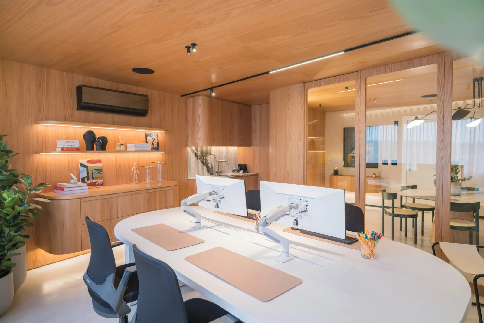 Professional Renovation: Complete Guide to Planning, Budgeting, and Executing a High-Quality Remodel