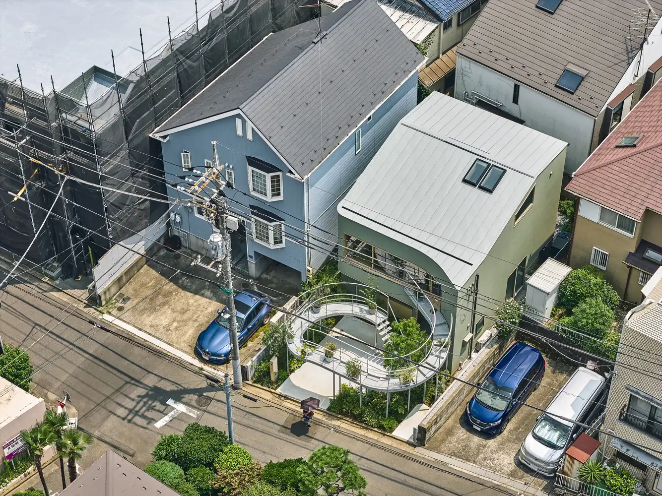 House in Nakano: A 96 m² Tokyo Architecture Marvel by HOAA