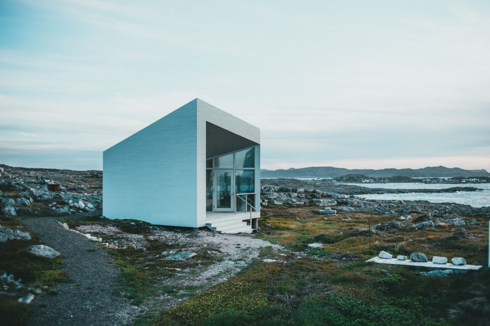 Tiny House with Loft: Design Ideas, Plans and Building Tips for Vertical Living