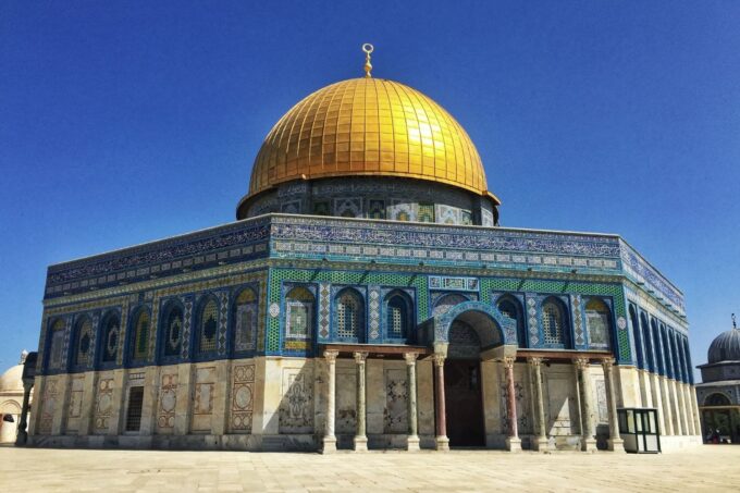 Who Built Mosque Al-Aqsa: Architecture at the Heart of Sacred Geography