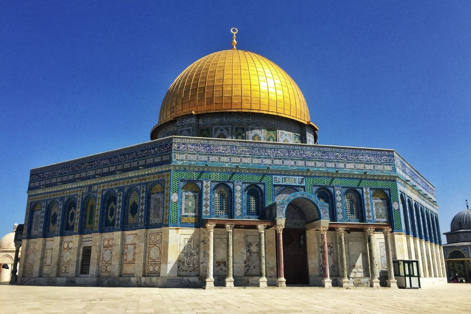 Who Built Mosque Al-Aqsa: Architecture at the Heart of Sacred Geography