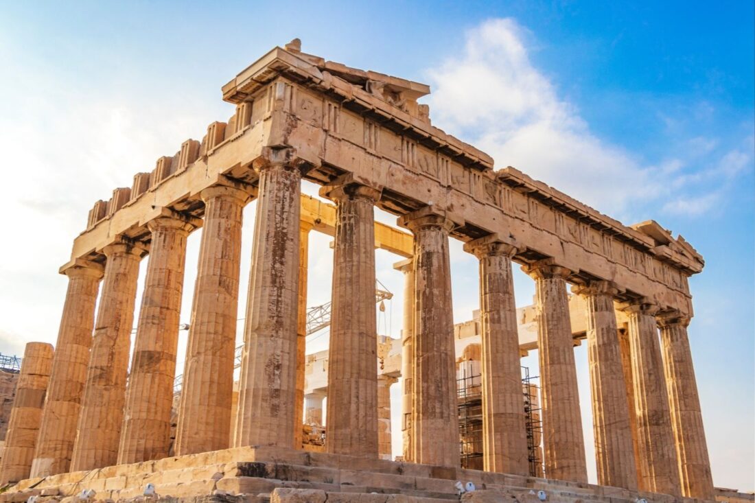 Classical Architecture vs Deconstructivism: Harmony vs Fragmentation ...