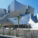 Classical Architecture vs Deconstructivism: Harmony vs Fragmentation