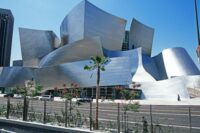 Classical Architecture vs Deconstructivism: Harmony vs Fragmentation