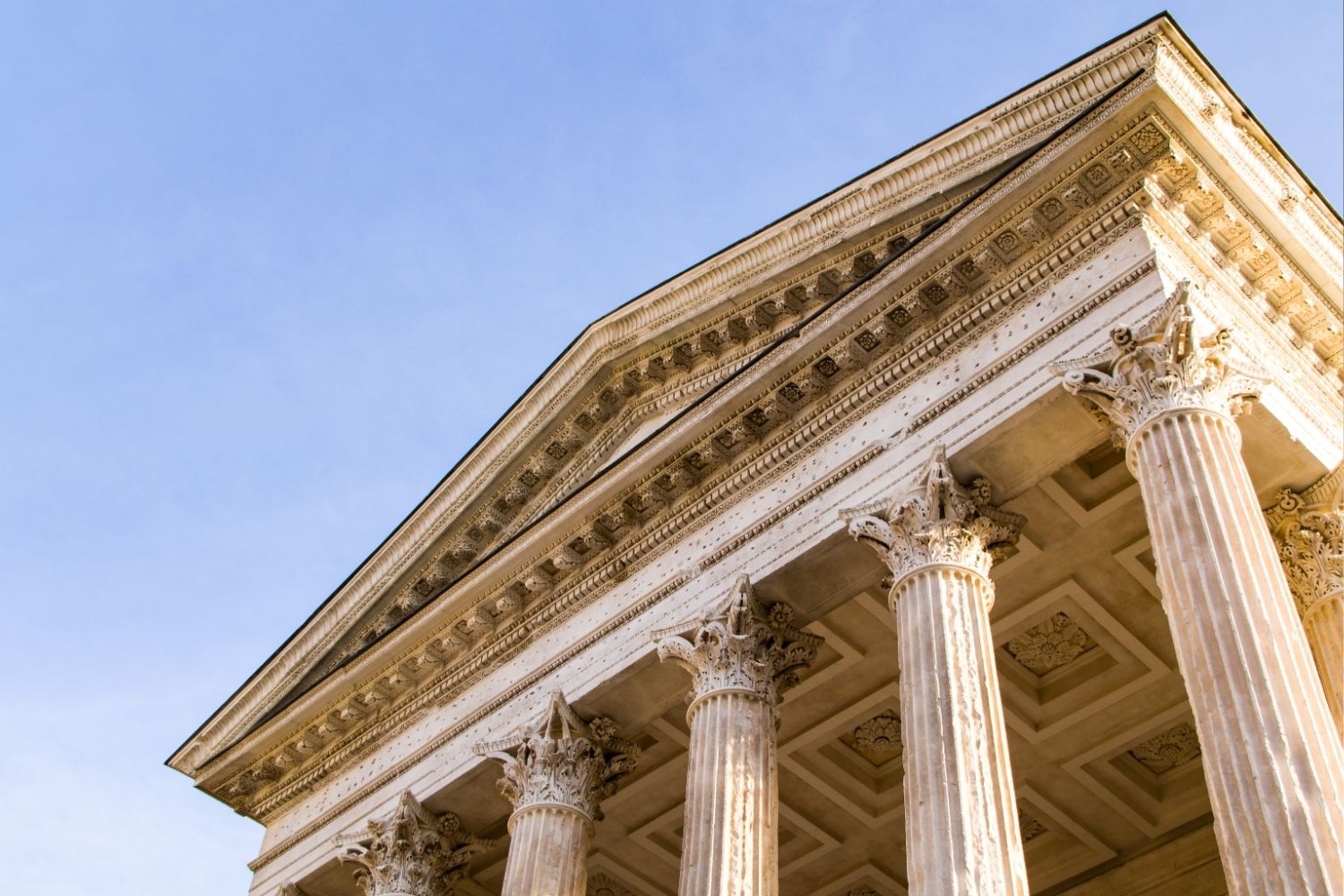 Cloud Rendering vs Local Rendering: What's More Cost-Effective for Architects?