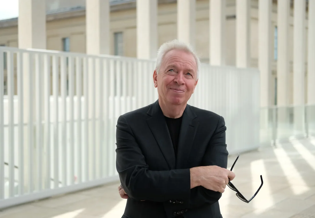 David Chipperfield: The Quiet Modernist Who Transforms Historic Buildings with Timeless Elegance