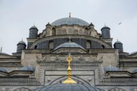 Islamic Architecture vs Gothic Architecture: Sacred Geometry East and West