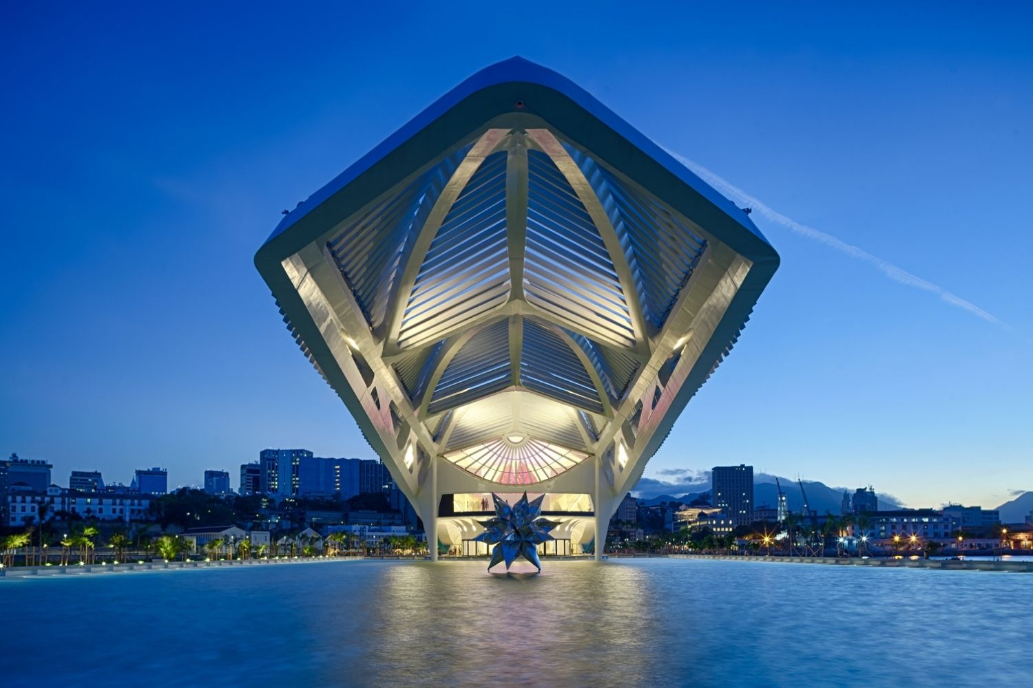 Museum of Tomorrow: Santiago Calatrava's Sustainable Vision in Rio de Janeiro