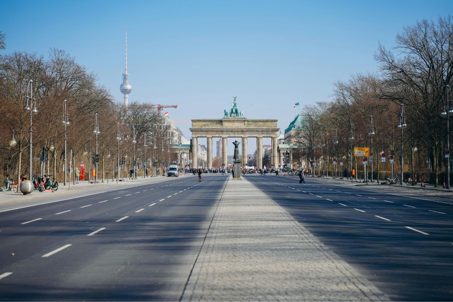 Brandenburg Gate: How Architecture Becomes a Political Symbol
