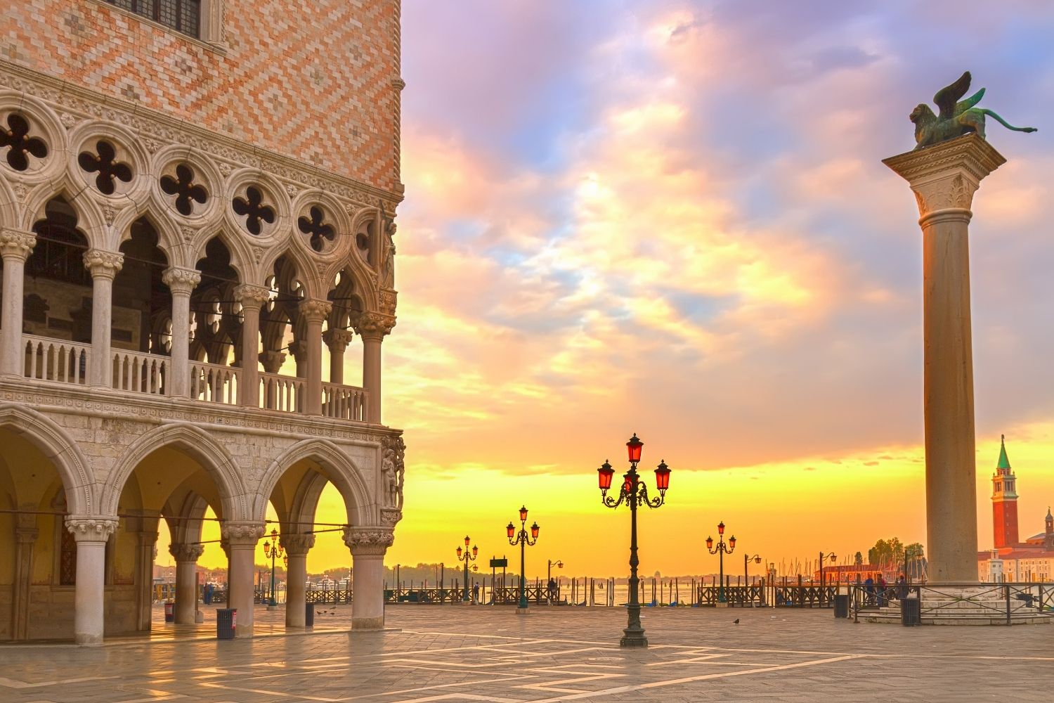 Doge's Palace: Gothic Architecture and the Architecture of Governance in Venice