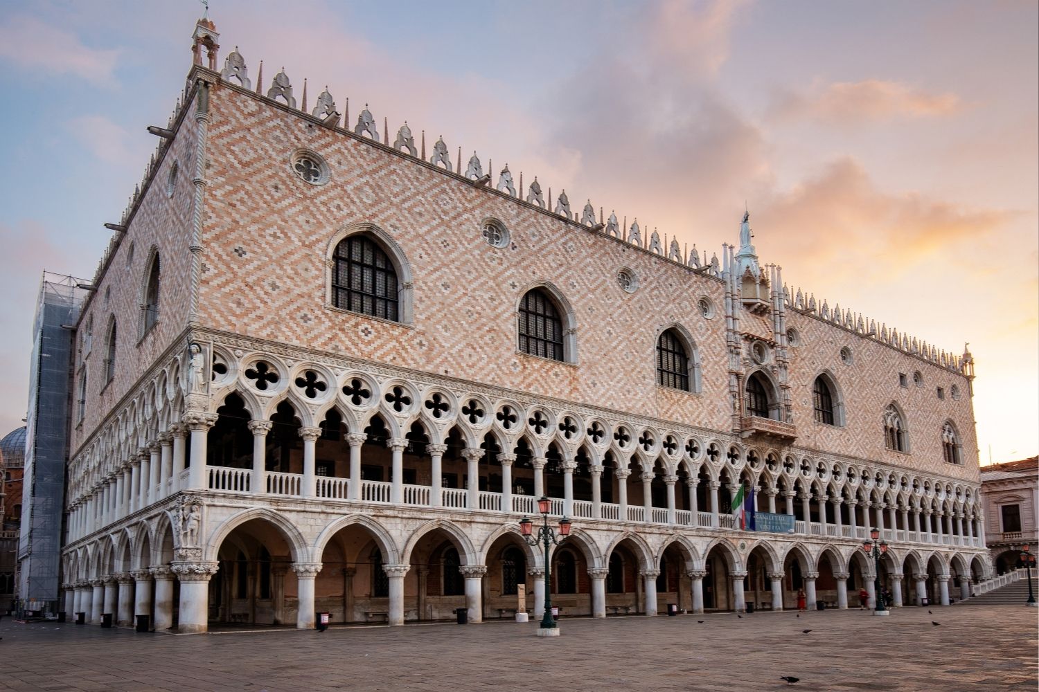 Doge's Palace: Gothic Architecture and the Architecture of Governance in Venice