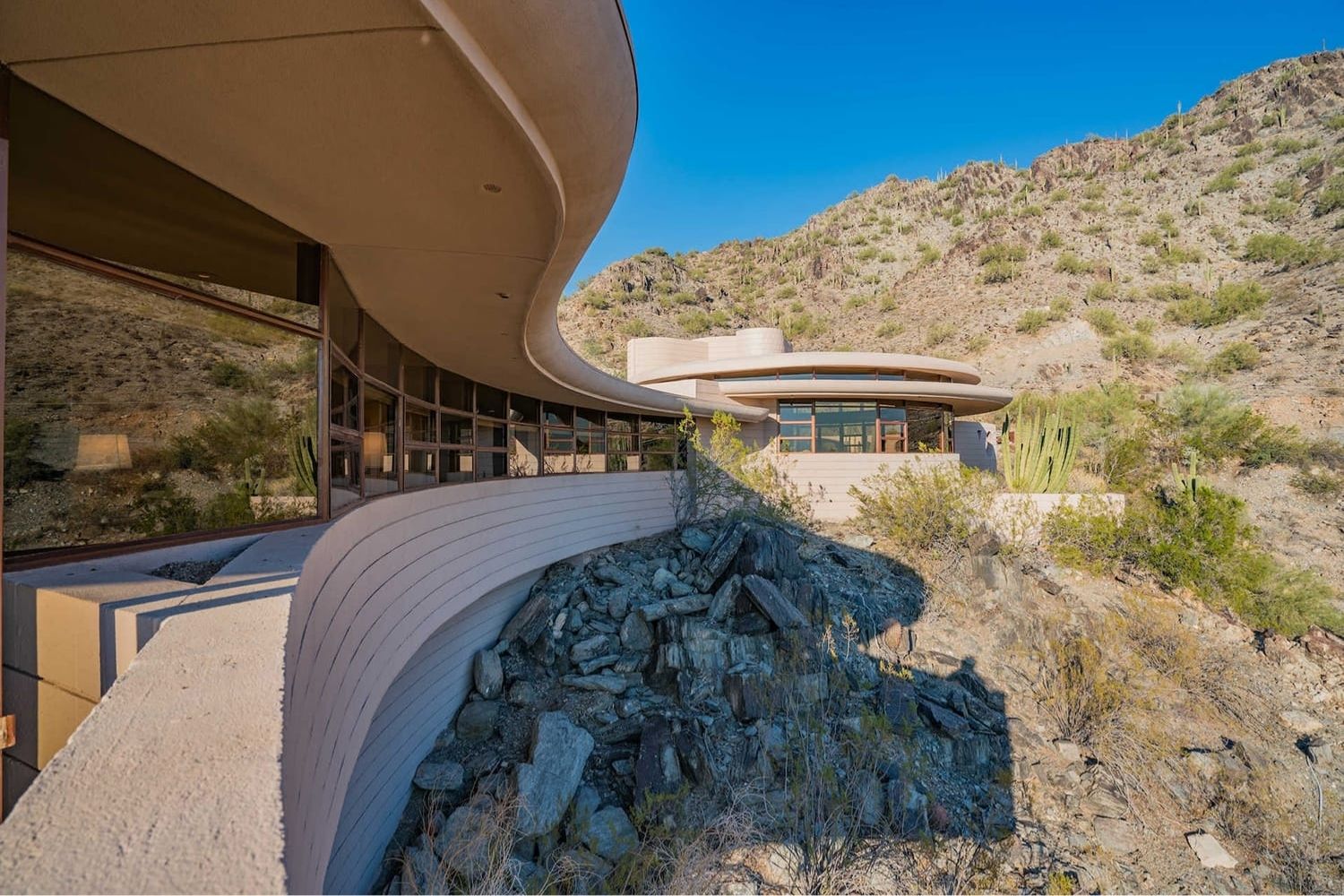 Where Do Famous Architects Live? Houses Behind the Masters
