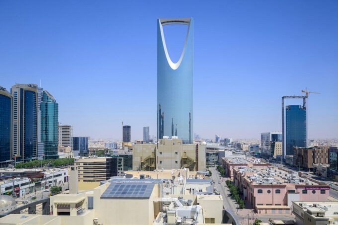 Kingdom Centre Tower: Riyadh’s Inverted Parabolic Arch and Sky Bridge Explained