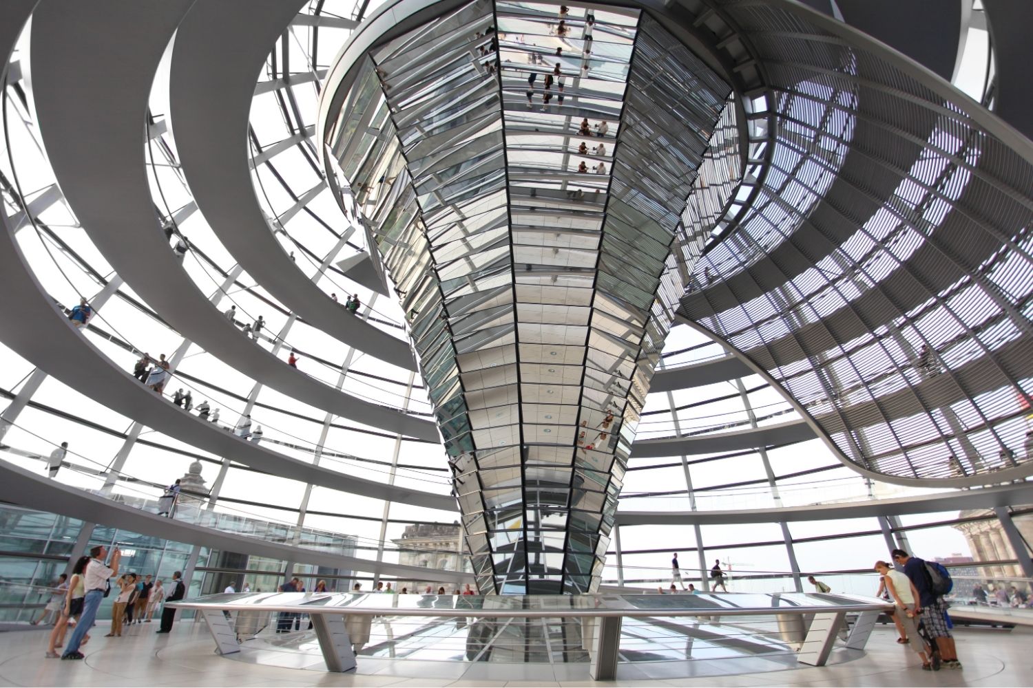 Reichstag Building: How Norman Foster Turned a War-Scarred Landmark into a Green Parliament