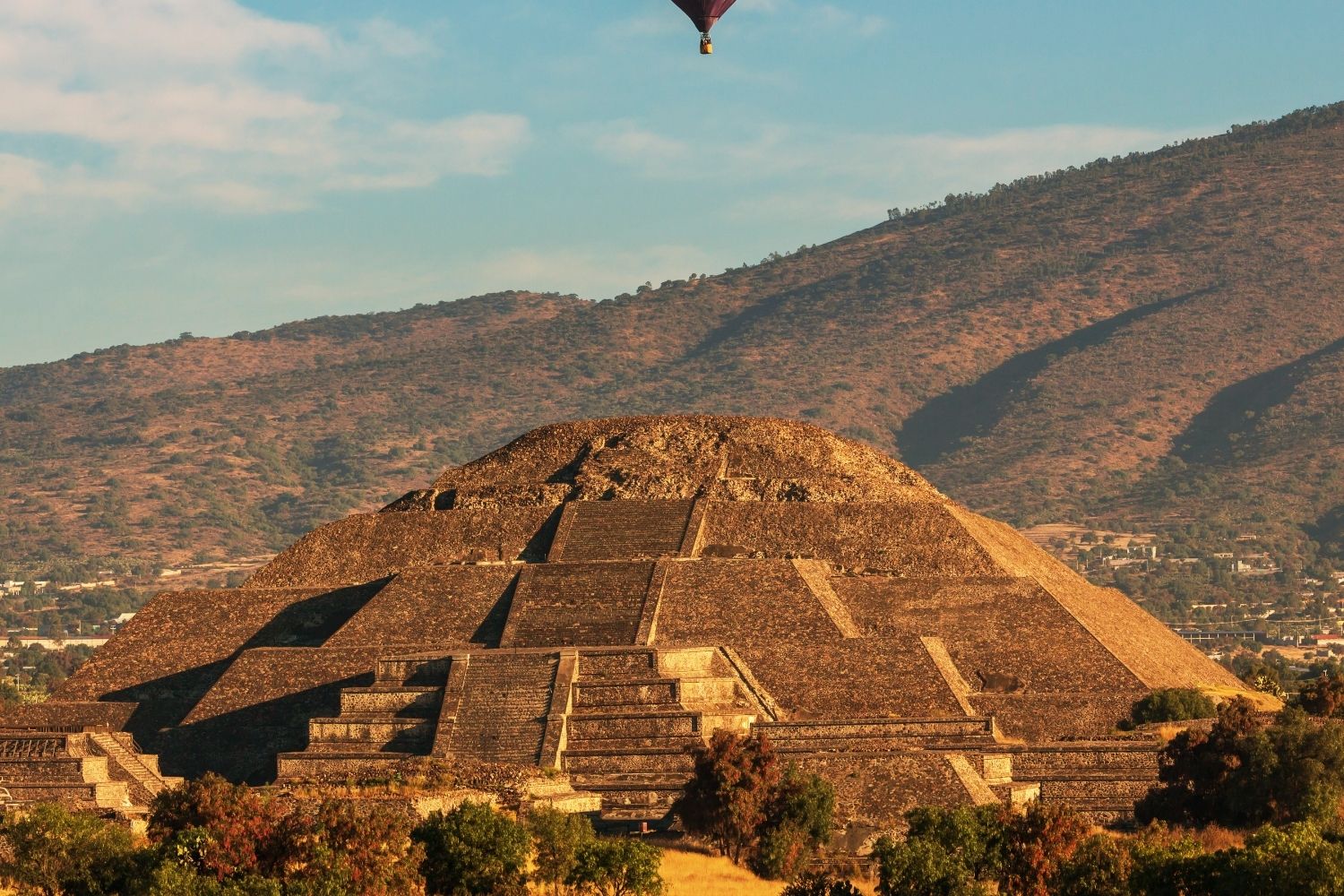Teotihuacan: Monumental Urbanism of a Lost Civilization