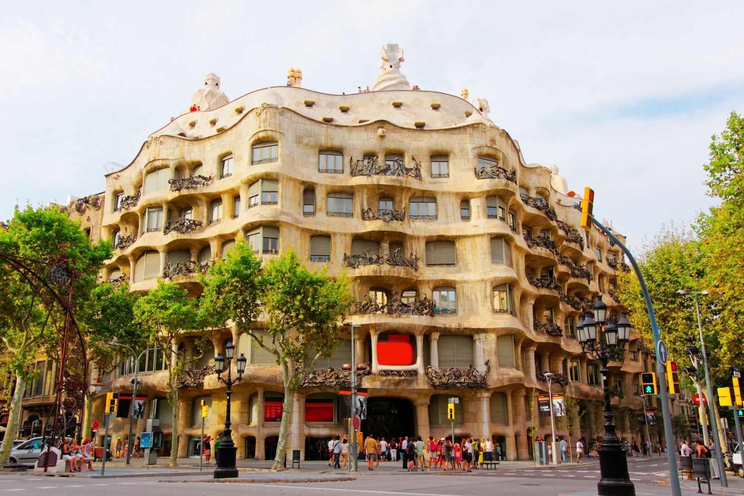La Casa Milà Barcelona: Gaudí's Stone Quarry Turned Architectural Icon detail