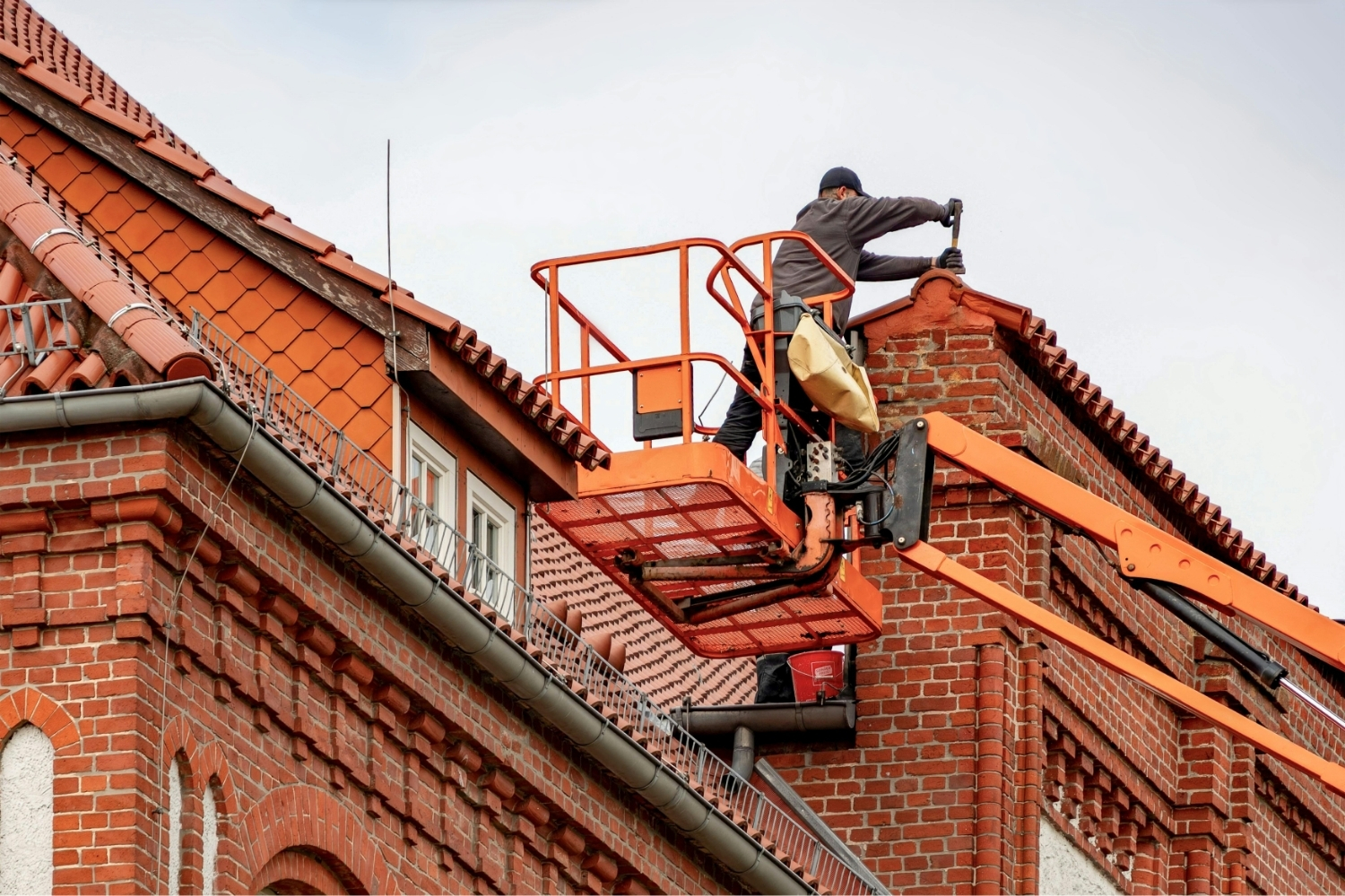 How Long Does a Building Warranty Typically Last? Coverage Periods Explained