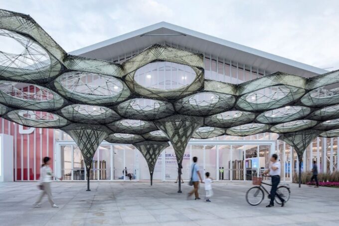 Computational Design Architecture: Should Architects Learn to Code?