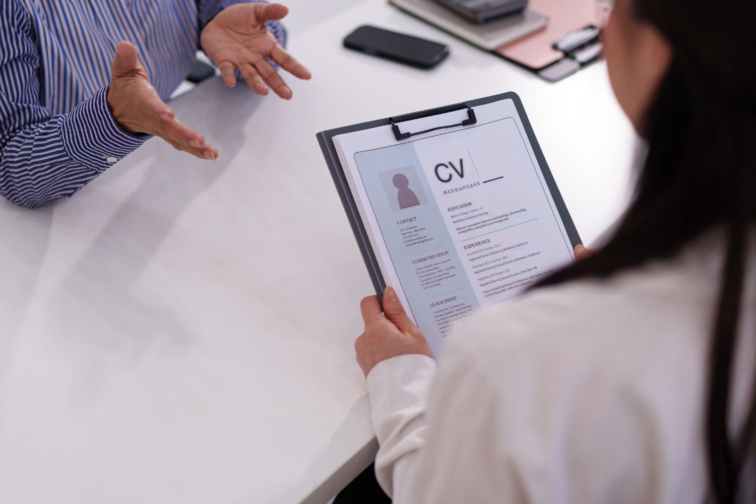 Architecture Resume Builders: 8 Best CV Tools for Students