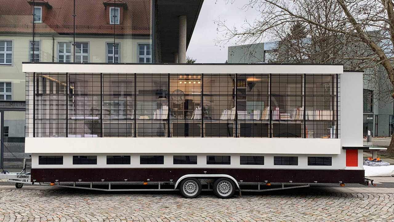 Bauhaus Bus Travels Around the World to Bring Different Approaches to Design Education | illustrarch