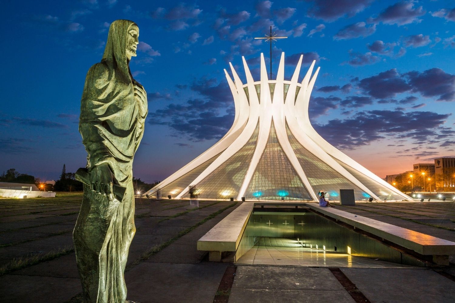 Oscar Niemeyer’s Cathedral of Brasília: The Hyperboloid Concrete Hymn