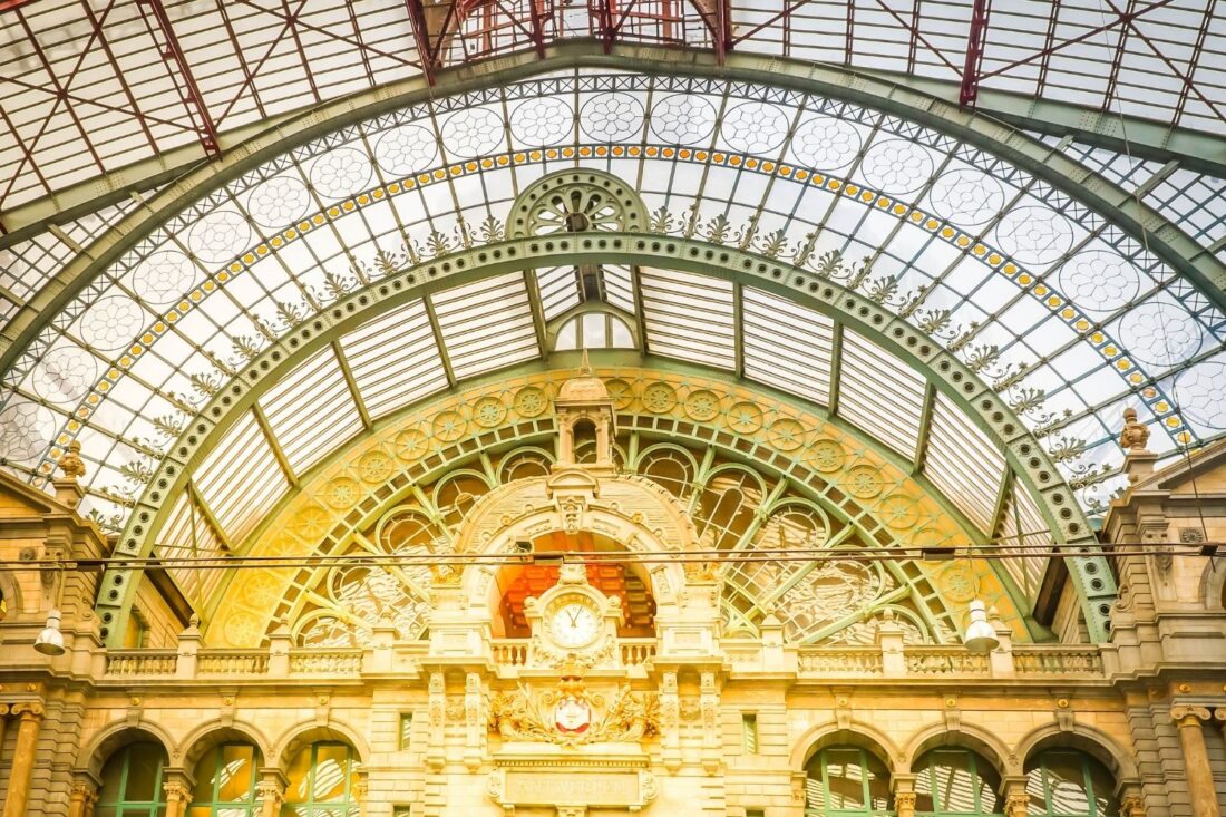 Famous Train Stations: The Railway Cathedrals That Shaped Their Cities