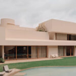 Le Corbusier Inspired Villa: The Five Points in a Tropical Climate