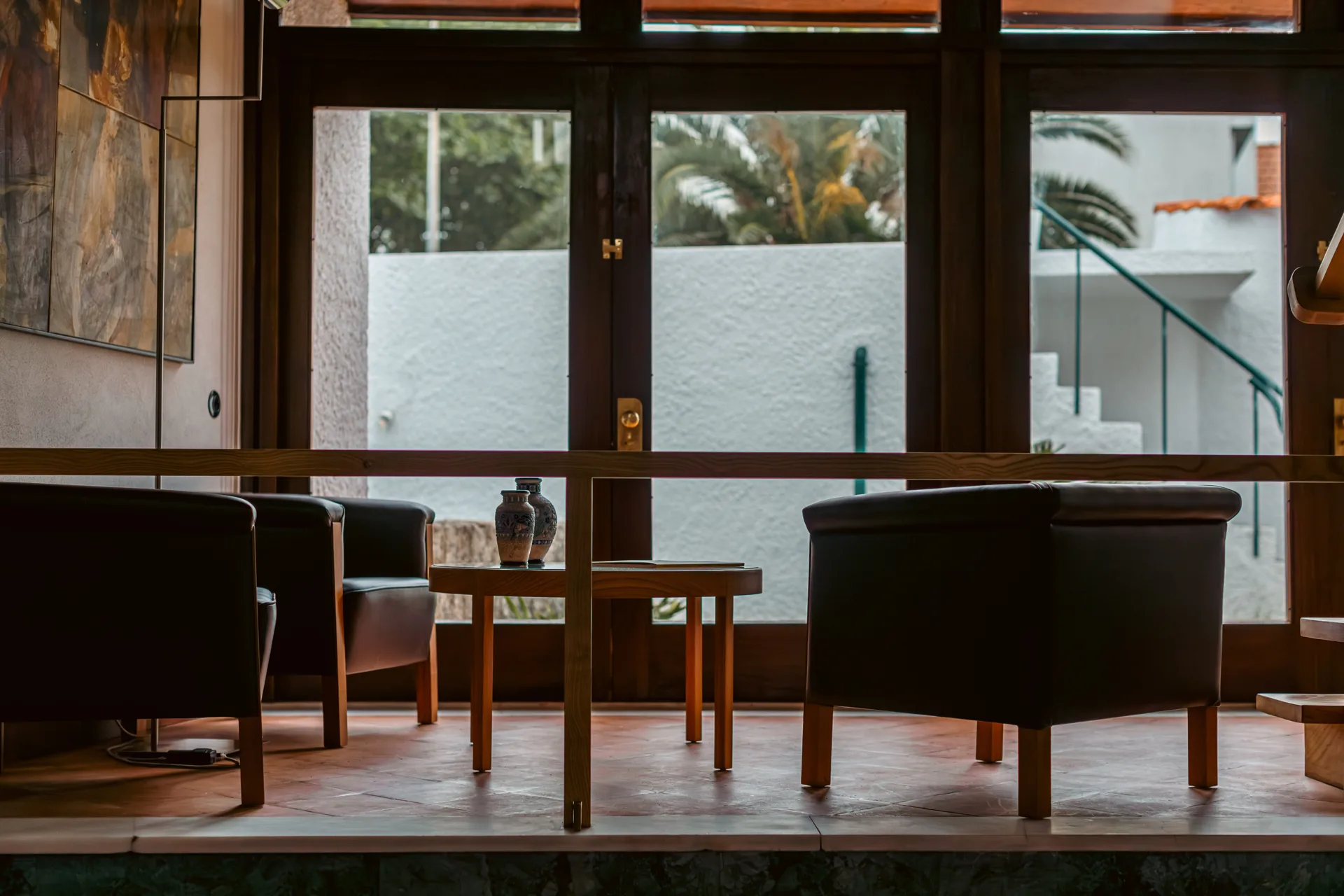 The same living room after the reactivation, with furniture designed by the architect, Casa d’Abreu Neto by Álvaro Siza