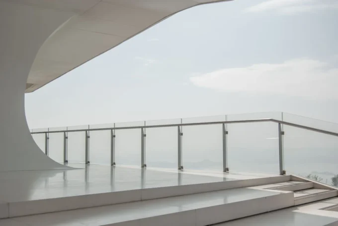 What Architecture Students Should Know About Structural Glass and Guardrail Code