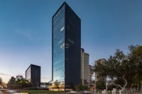 New City Medical Plaza by CRAFT Arquitectos