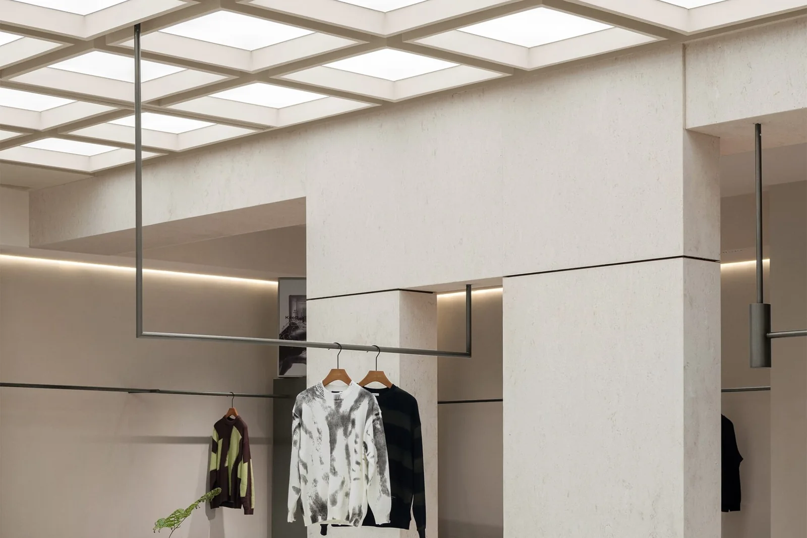 H.DIJIN Showroom & Office by LubanEra·Design
