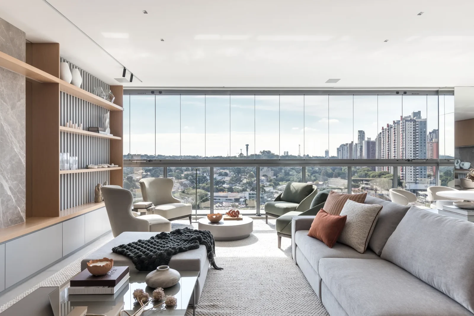 Apartment Elache by Caroline Andrusko Arquitetos